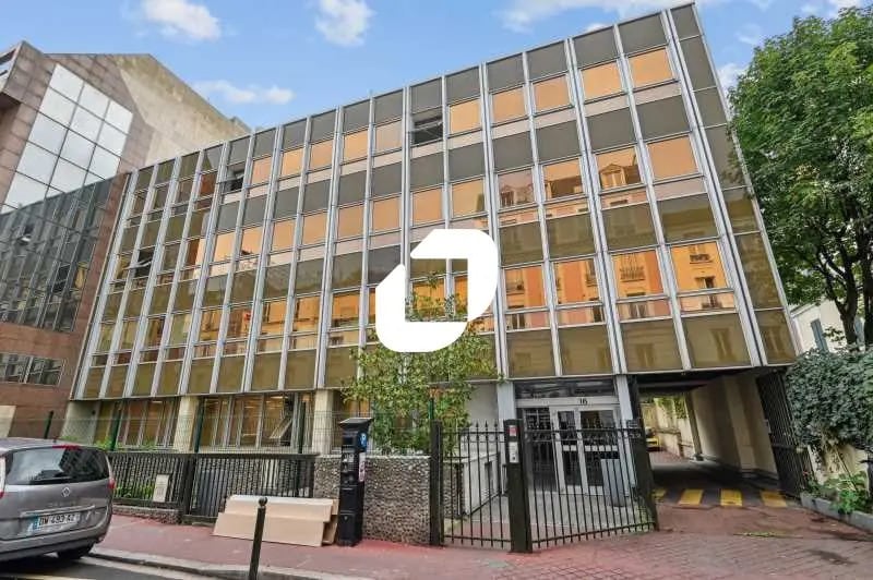 Office in Levallois-Perret to rent - Building Photo - Image 1 of 14