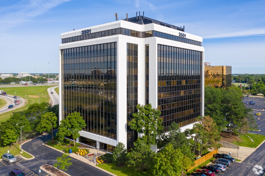 3501 Algonquin Rd, Rolling Meadows, IL to rent - Building Photo - Image 1 of 12