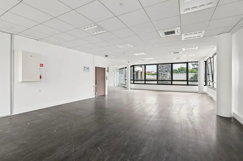 163-167 Avenue Georges Clemenceau, Nanterre to rent Interior Photo- Image 1 of 7