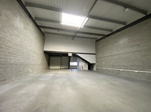 Light Industrial in Cormeilles-en-Parisis to rent Interior Photo- Image 2 of 9