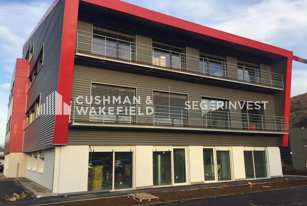 Location Bureaux 56 m² - Photo 1