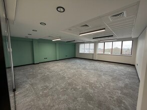 Earles Street, Crewe to rent Interior Photo- Image 1 of 6