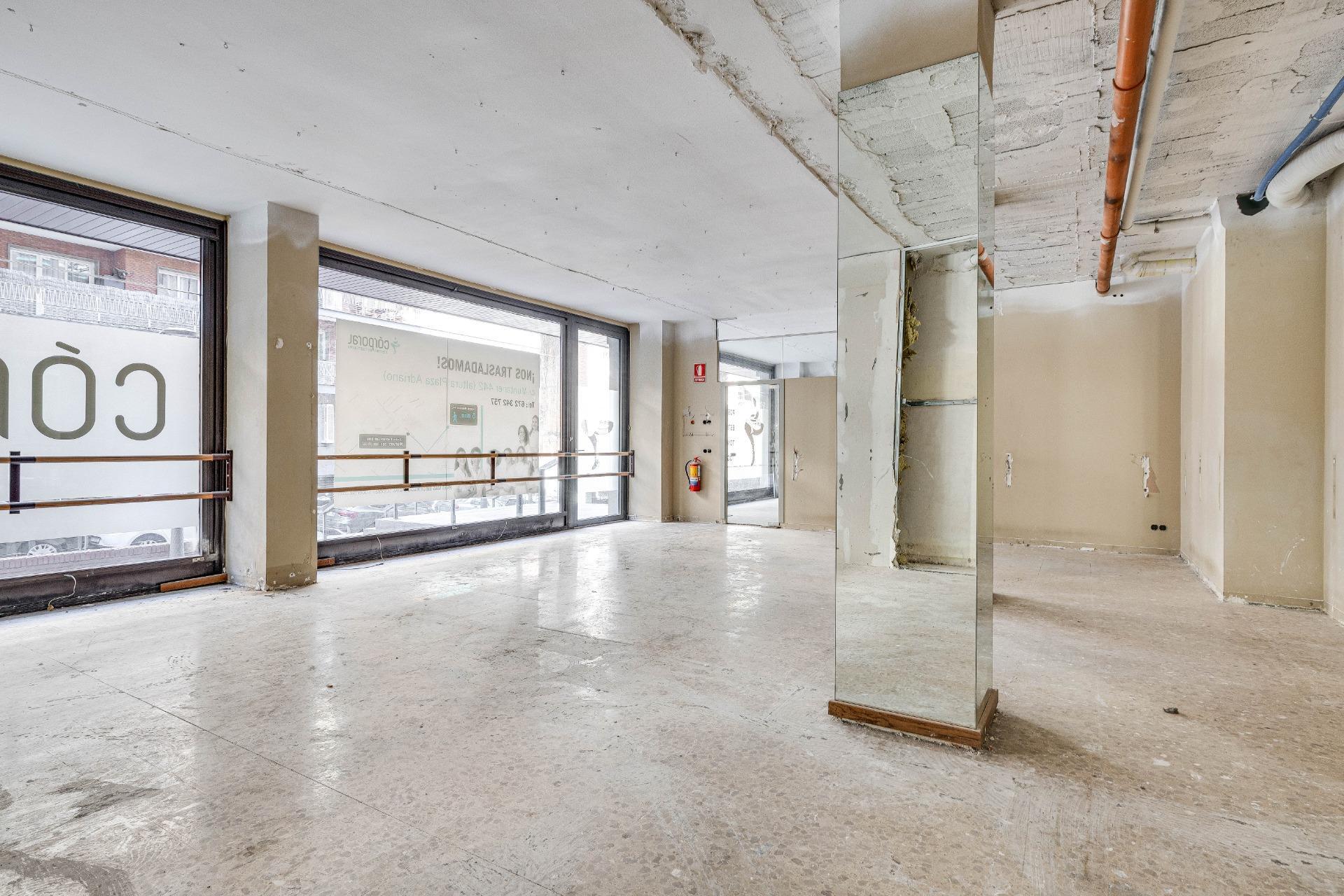 Office / Retail in Barcelona, Barcelona to rent Interior Photo- Image 1 of 26