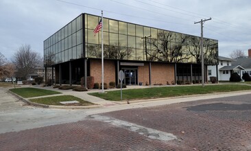 402 N Sangamon Ave, Gibson City, IL for sale Primary Photo- Image 1 of 10