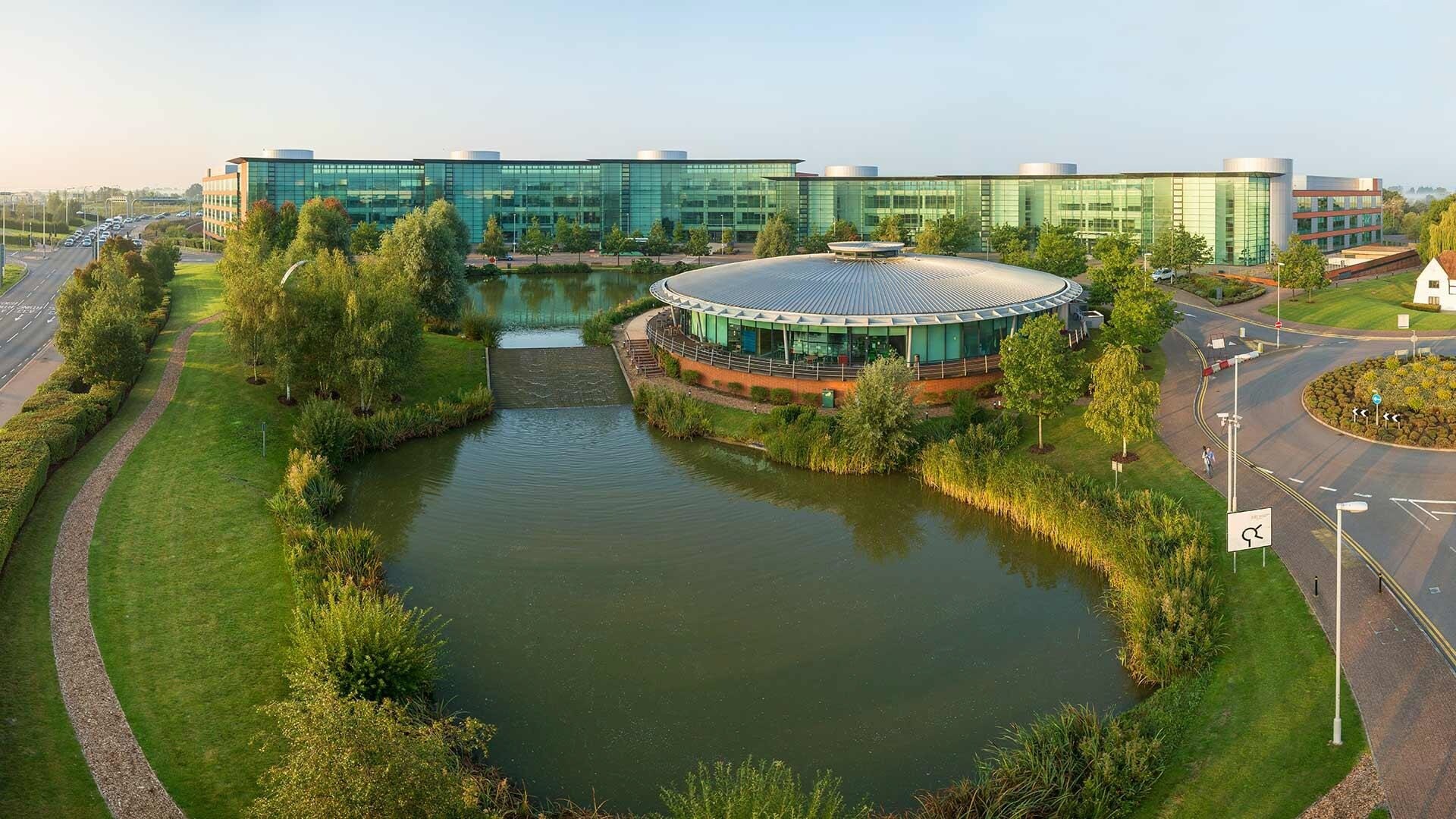 Basingstoke Rd, Reading for sale Primary Photo- Image 1 of 1