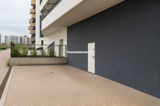 Retail in Madrid, Madrid to rent Building Photo- Image 1 of 10