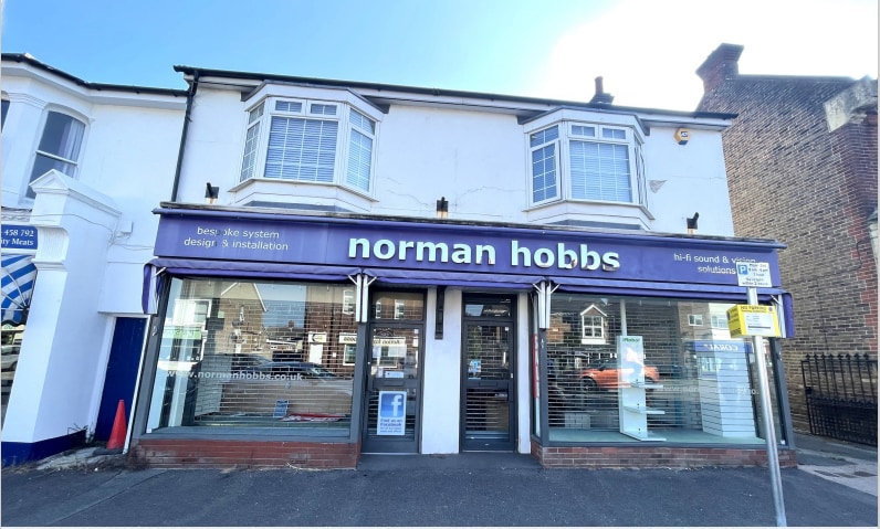 Sussex Rd, Haywards Heath to rent Building Photo- Image 1 of 2