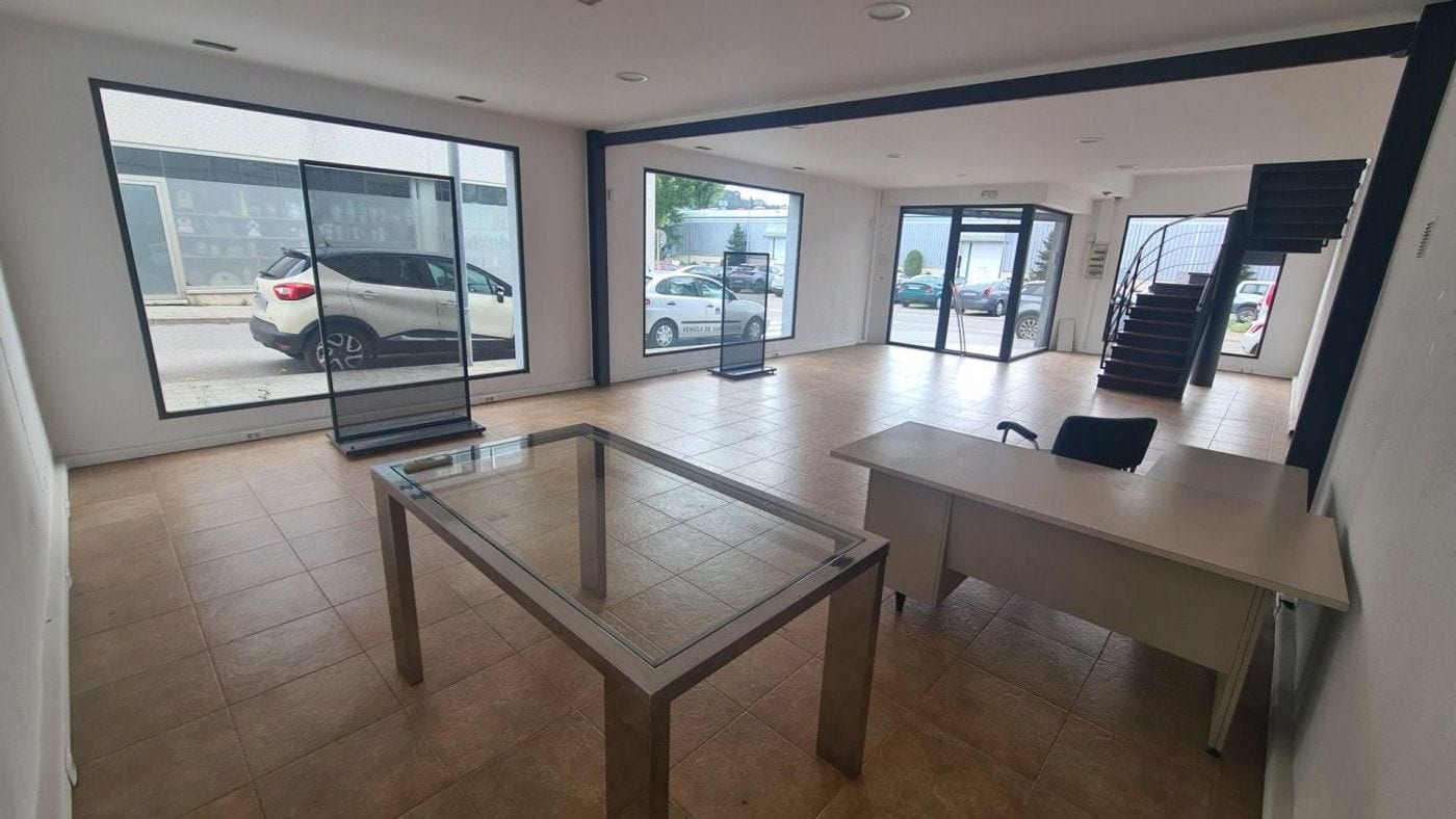 Retail in Sant Celoni, Barcelona to rent Interior Photo- Image 1 of 12