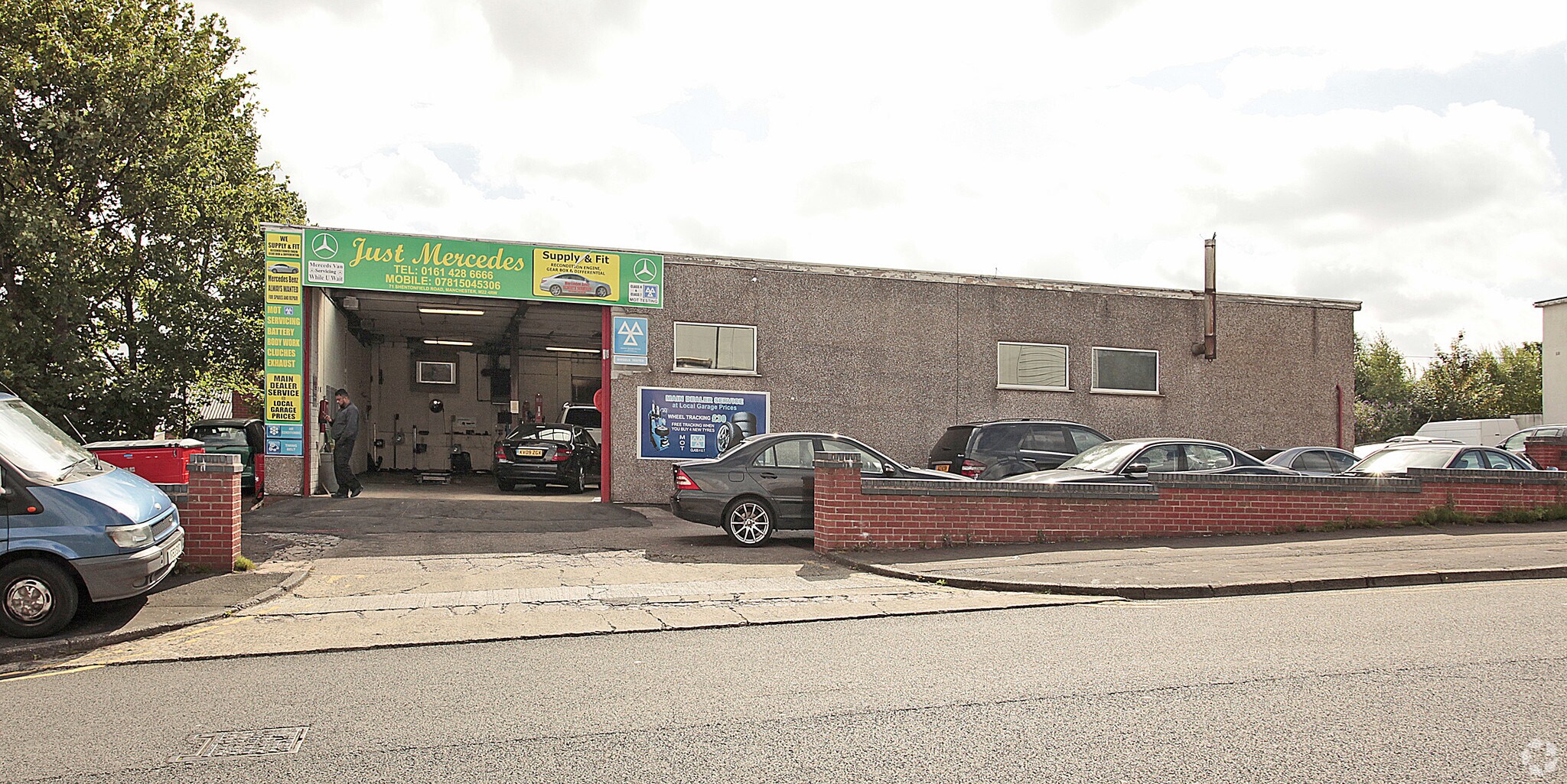 71 Shentonfield Rd, Manchester for sale Primary Photo- Image 1 of 1