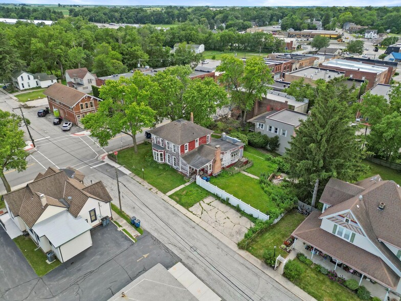 427 E Commercial Ave, Lowell, IN for sale - Building Photo - Image 1 of 10