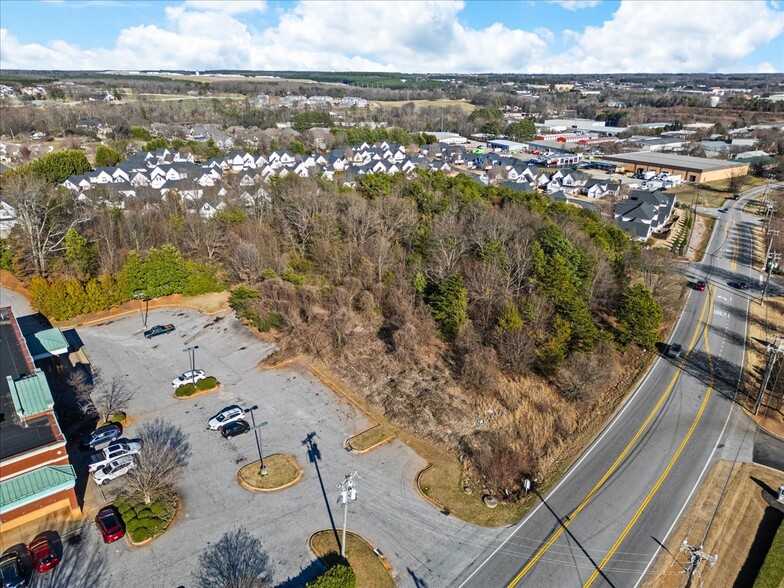 903 Batesville Rd, Greer, SC for sale - Building Photo - Image 3 of 5