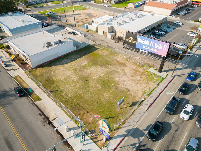 7315 N Blackstone Ave, Fresno, CA for rent - Aerial - Image 1 of 8