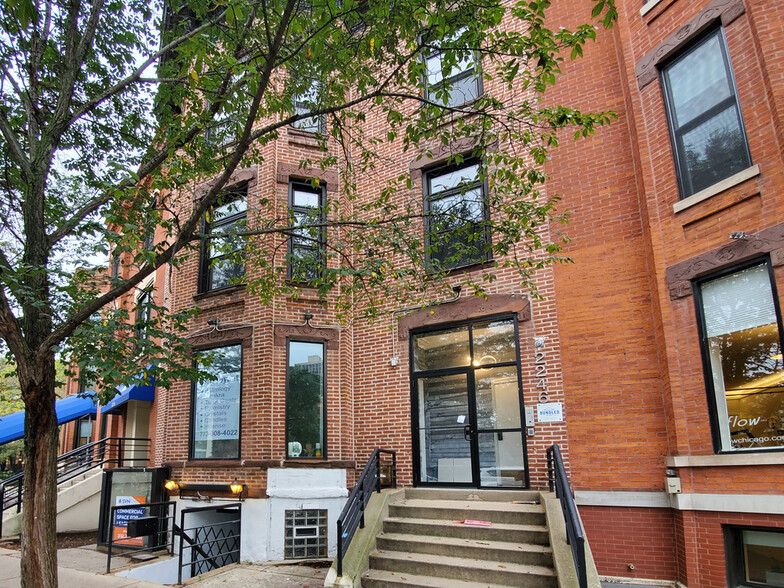 2246 N Clark St, Chicago, IL for sale - Building Photo - Image 1 of 1