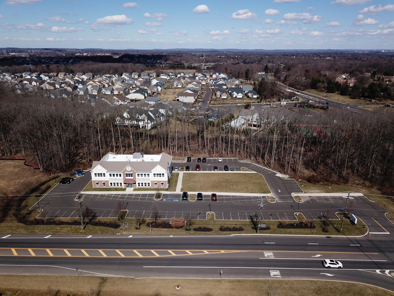 1690 Big Oak Rd, Lower Makefield, PA for sale - Building Photo - Image 1 of 1