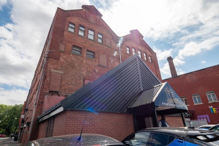 Cakebread St, Manchester to rent - Building Photo - Image 3 of 11