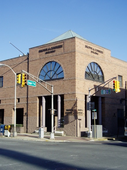 6 N Broad St, Woodbury, NJ to rent - Building Photo - Image 2 of 7