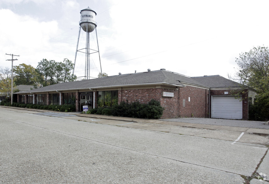 185 W Center St, Hernando, MS for sale - Building Photo - Image 1 of 1