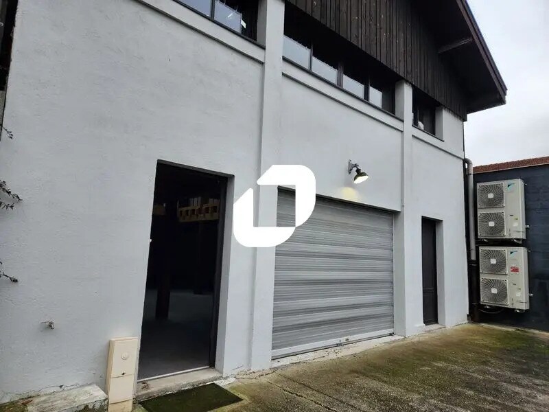 Light Industrial in Bordeaux for sale Building Photo- Image 1 of 10