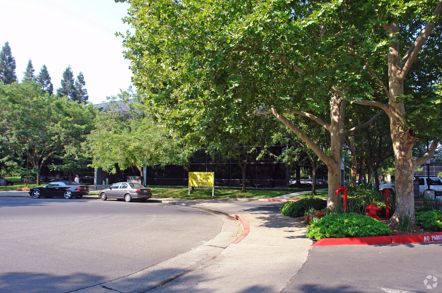 9300 Tech Center Dr, Sacramento, CA for rent - Building Photo - Image 2 of 10