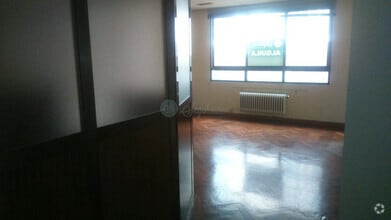 Office in Segovia, Segovia to rent Interior Photo- Image 1 of 1