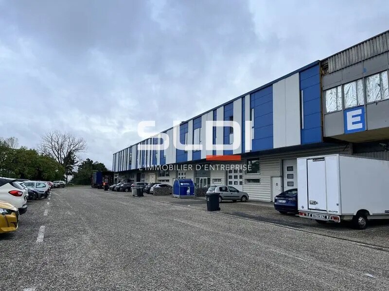 Light Industrial in Caluire-et-Cuire to rent Building Photo- Image 1 of 20