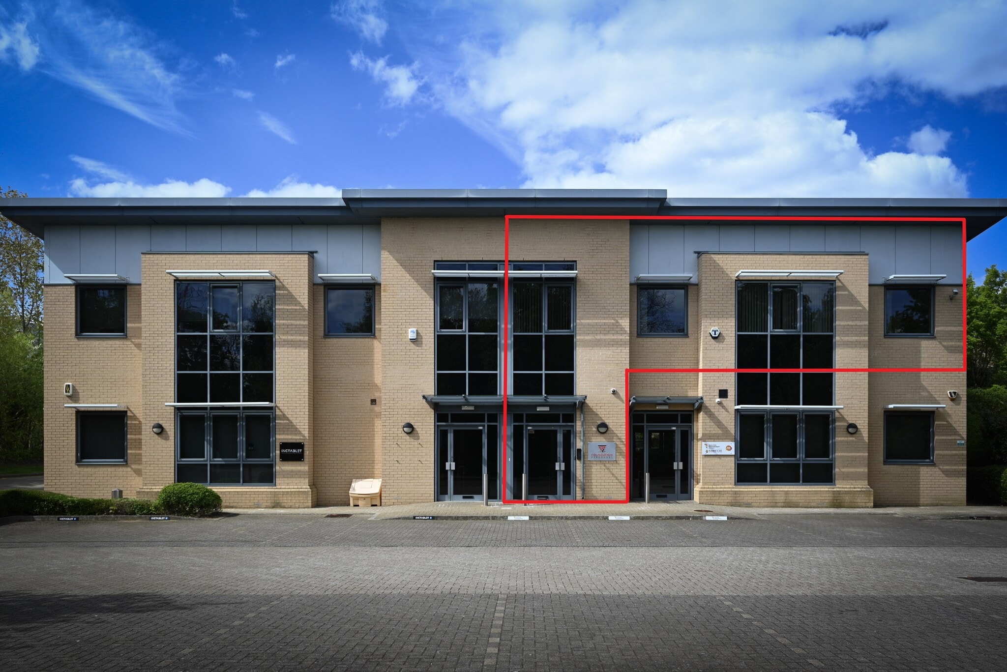 Kelvin Dr, Milton Keynes to rent Building Photo- Image 1 of 4