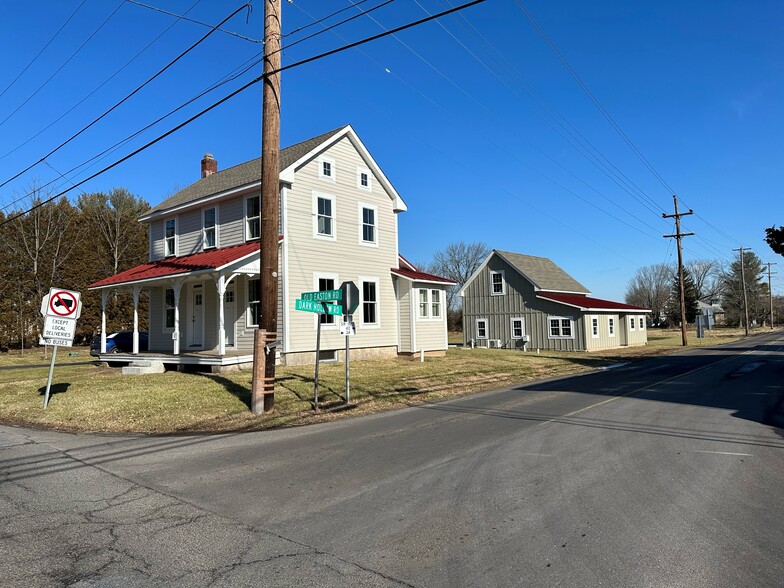 2 Dark Hollow Rd, Pipersville, PA for sale - Building Photo - Image 1 of 1