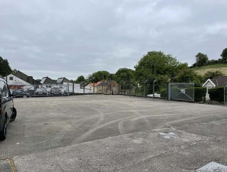 22 Coombend, Radstock to rent - Building Photo - Image 2 of 5