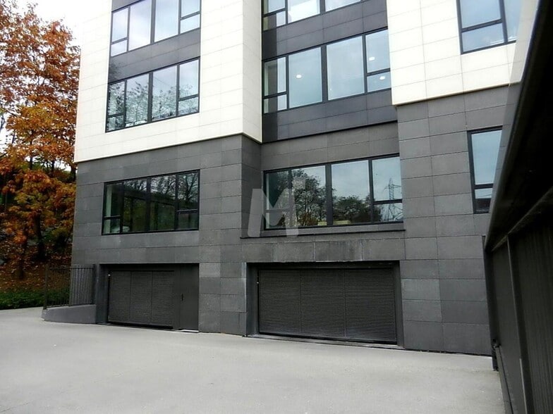 Office in Évry-Courcouronnes to rent - Building Photo - Image 3 of 8