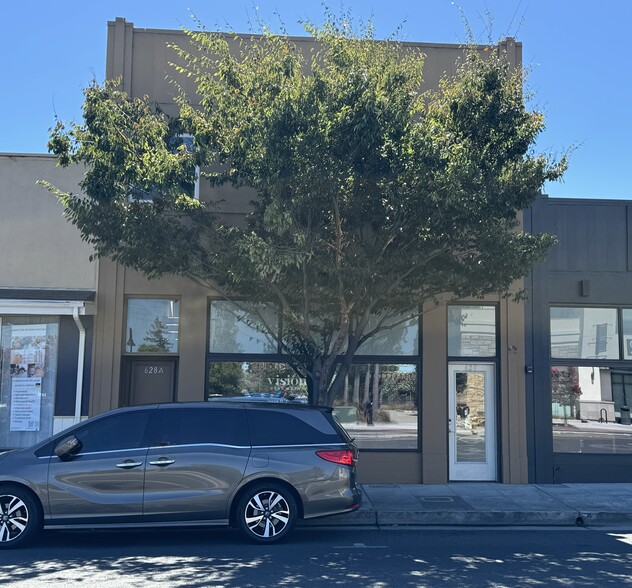 628 El Camino Real, San Carlos, CA for rent - Building Photo - Image 2 of 6