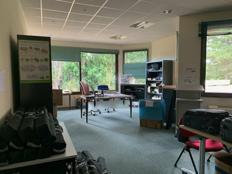 Office in Avignon for sale - Building Photo - Image 3 of 11
