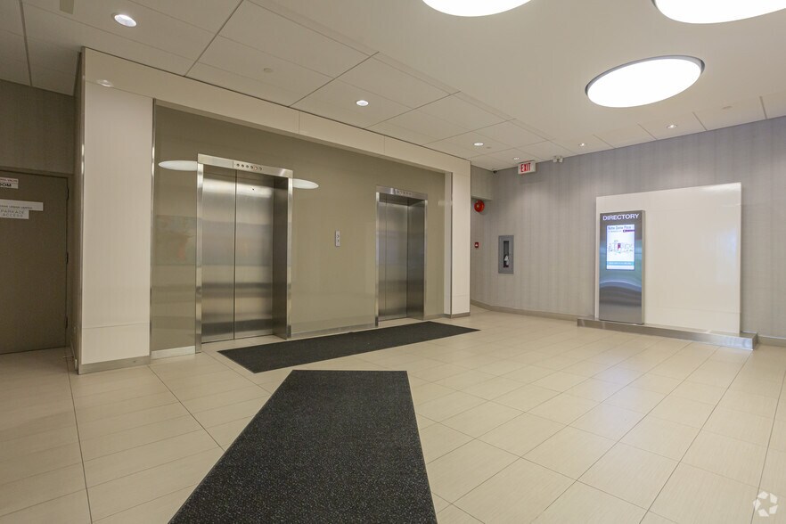 255 17 Ave SW, Calgary, AB for rent - Lobby - Image 2 of 8