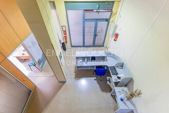 Retail in Barcelona, Barcelona to rent Interior Photo- Image 2 of 31