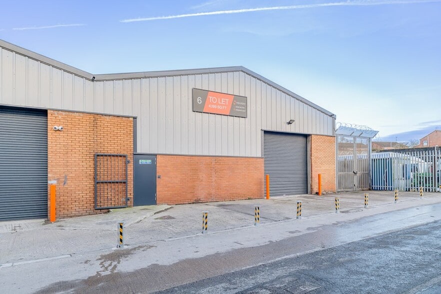 3-9 Glendower St, Bootle to rent - Building Photo - Image 3 of 4