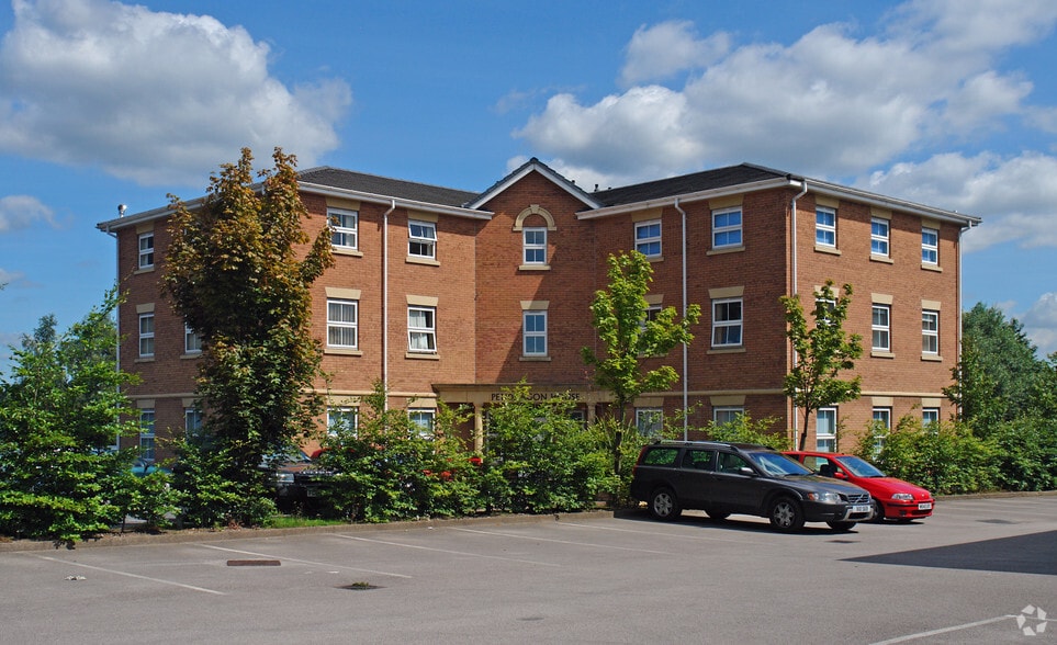 Eastern Way, Cannock to rent - Building Photo - Image 3 of 3