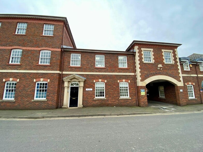 19 Britannia Rd, Worcester to rent - Building Photo - Image 2 of 22
