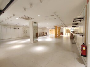 Retail in Manresa, Barcelona to rent Interior Photo- Image 2 of 13