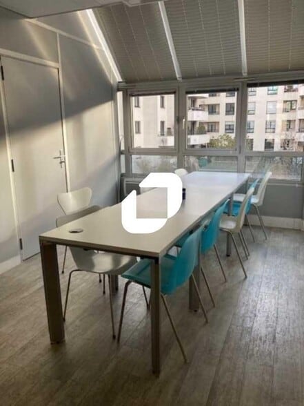 Office in Boulogne-Billancourt to rent - Building Photo - Image 1 of 21