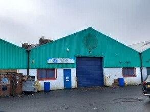 207 Strathmartine Rd, Dundee to rent Building Photo- Image 1 of 3