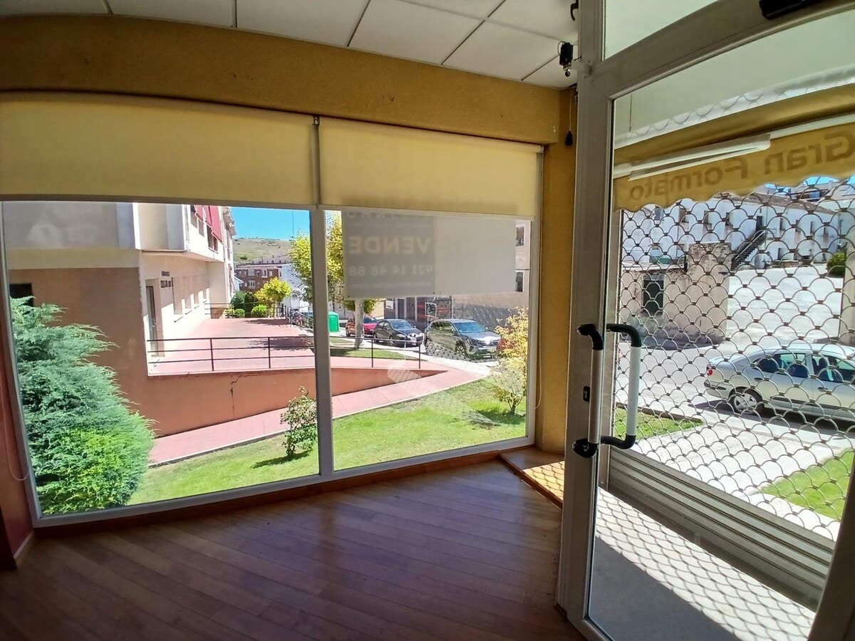 Cuéllar, SEG 40200 -  -  - Interior Photo - Image 2 of 7