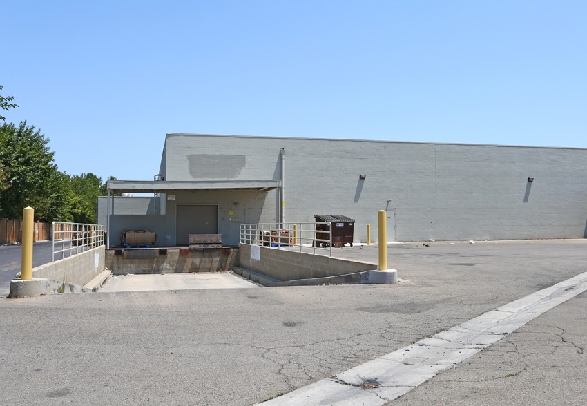 1702-1780 Robertson Blvd, Chowchilla, CA for rent - Building Photo - Image 3 of 15