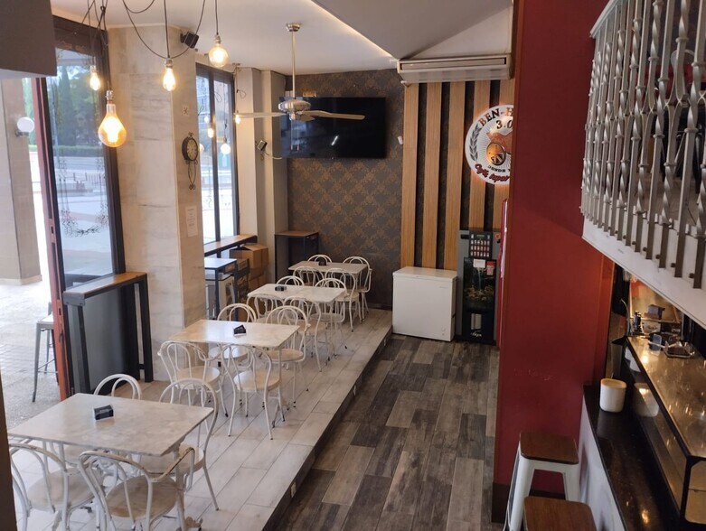 Retail in Valladolid for sale - Building Photo - Image 3 of 27