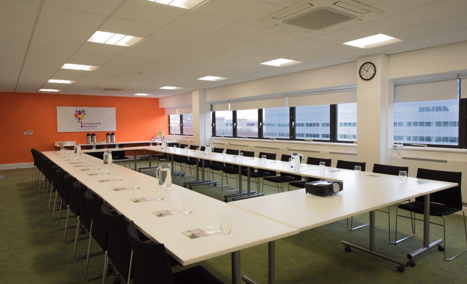 403-445 Midsummer Blvd, Milton Keynes to rent Building Photo- Image 1 of 5