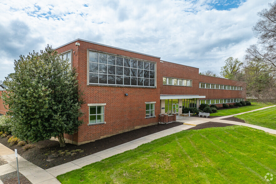 984 Centre Rd, Wilmington, DE for rent - Building Photo - Image 1 of 5