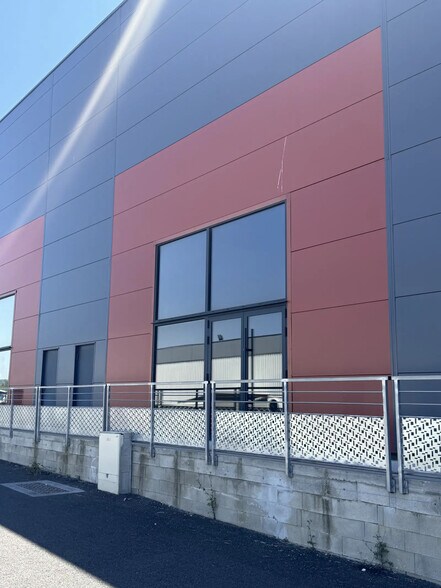 1095 Boulevard Denis Papin, Carcassonne to rent - Building Photo - Image 2 of 4