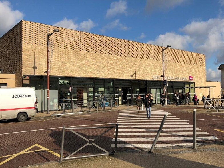 Light Industrial in Aulnay-sous-Bois to rent - Building Photo - Image 3 of 3