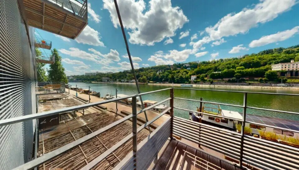 Retail in Lyon to rent Building Photo- Image 1 of 14