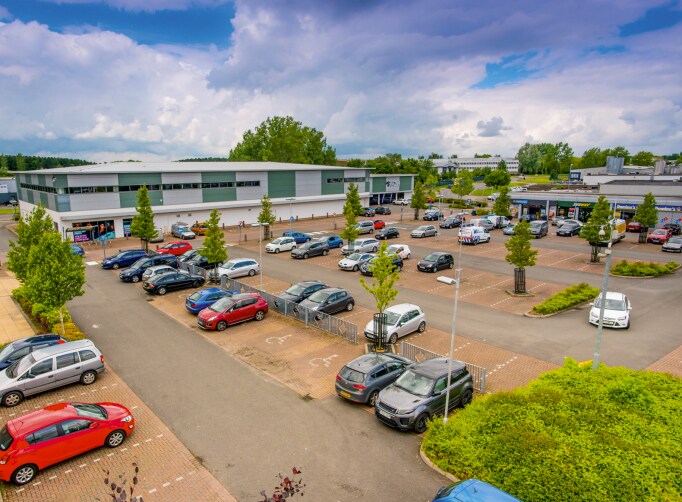 Rockingham Leisure Park, Corby portfolio of 5 properties for sale on LoopNet.co.uk - Building Photo - Image 3 of 15
