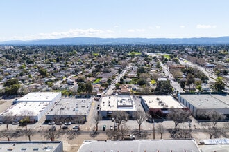 980-990 O'Brien Dr, Menlo Park, CA - AERIAL  map view