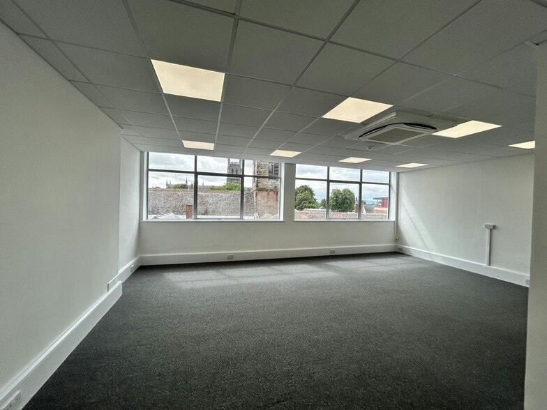 91-93 High St, Worcester to rent - Building Photo - Image 3 of 9